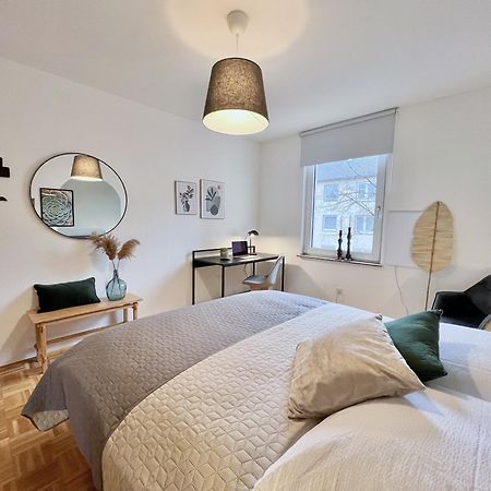 Sapphire Apartment: Free Parking + Netflix + Bathtub Essen Exteriör bild