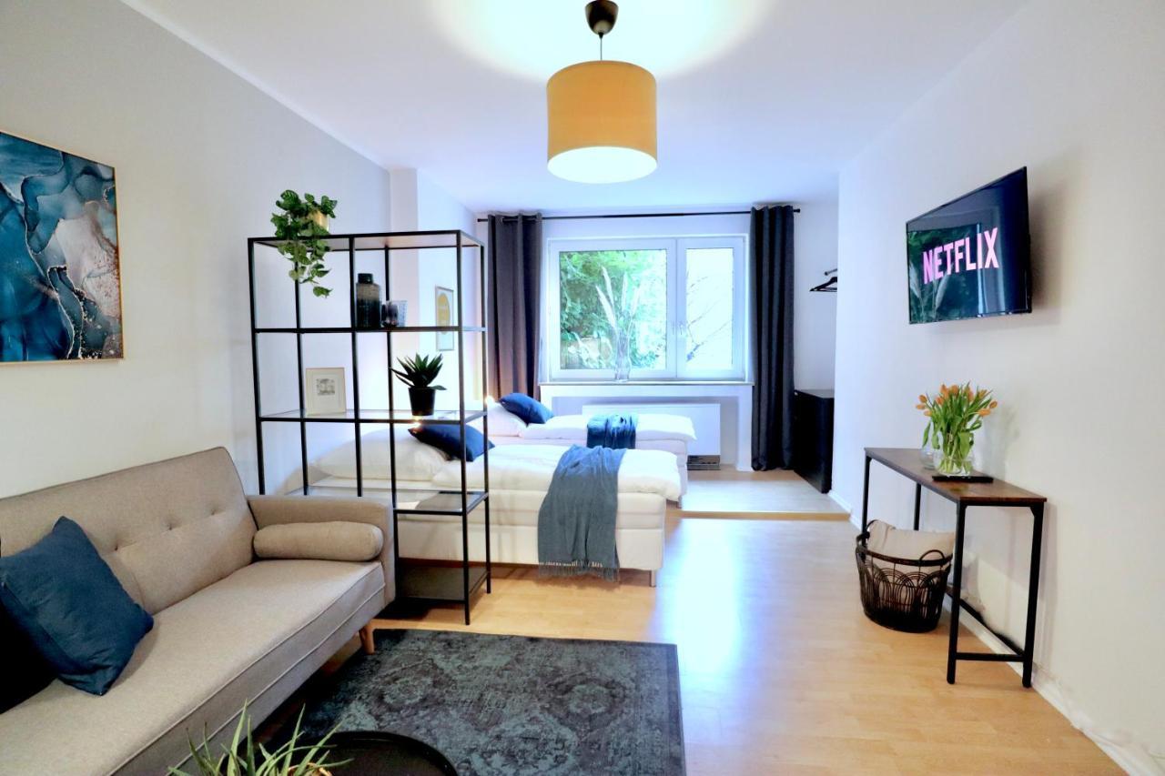 Sapphire Apartment: Free Parking + Netflix + Bathtub Essen Exteriör bild