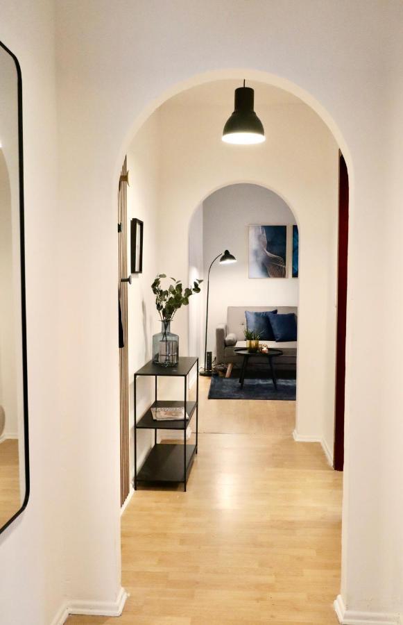 Sapphire Apartment: Free Parking + Netflix + Bathtub Essen Exteriör bild