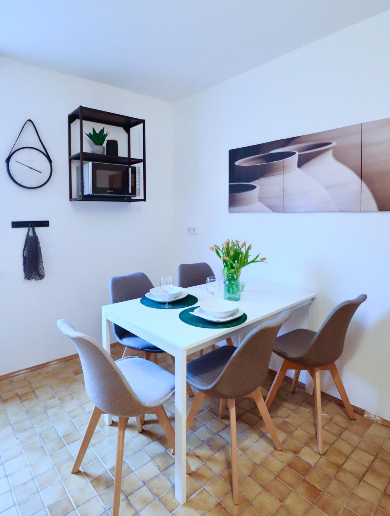 Sapphire Apartment: Free Parking + Netflix + Bathtub Essen Exteriör bild