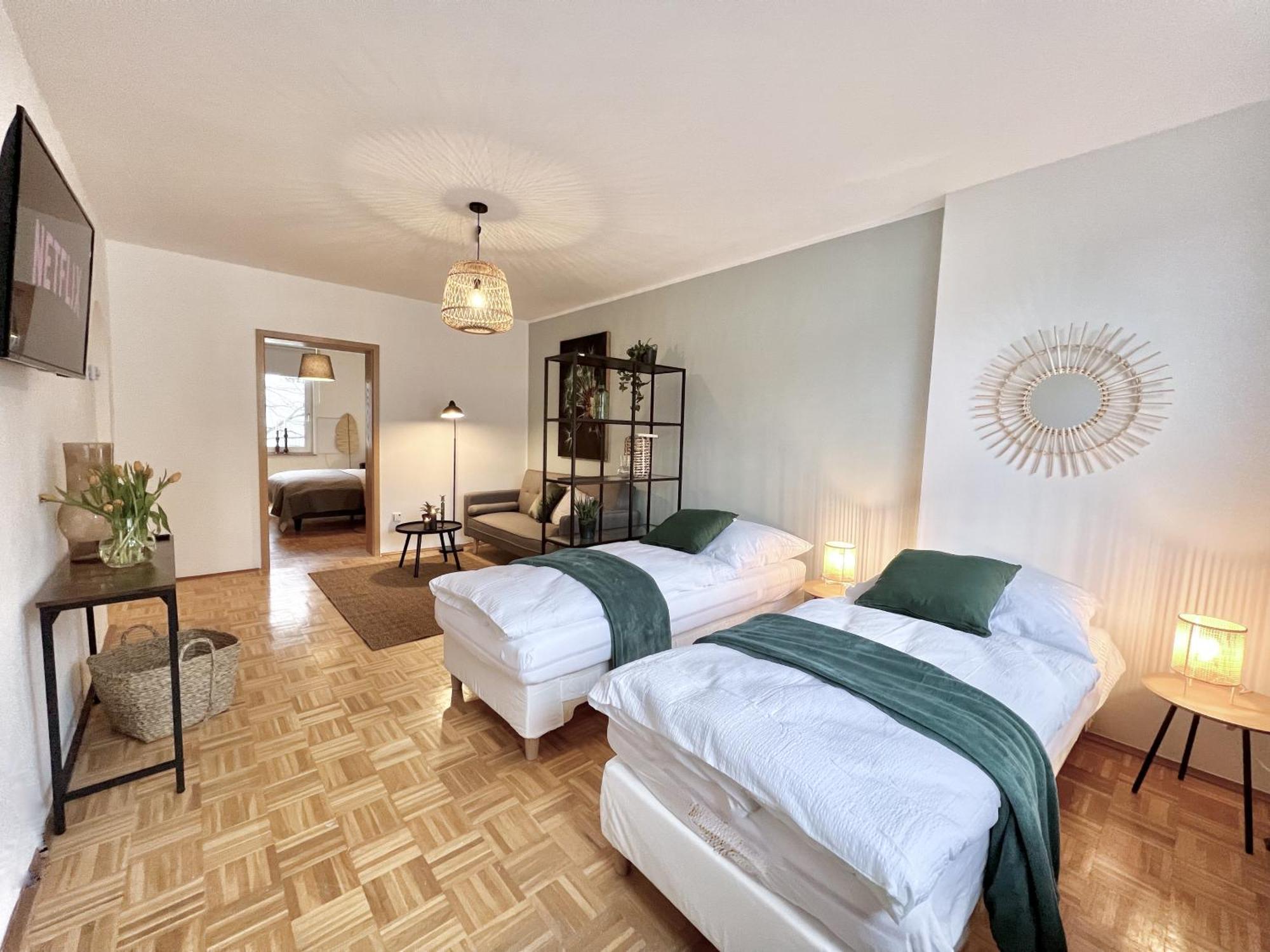 Sapphire Apartment: Free Parking + Netflix + Bathtub Essen Exteriör bild